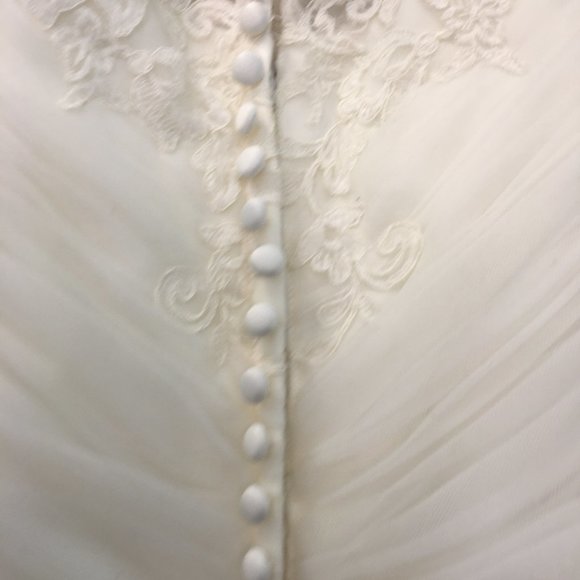New Sexy BUM Mermaid Mori Lee Wedding Dress, Size 12. Reg $1999 SO FLATTERING! - Picture 8 of 16